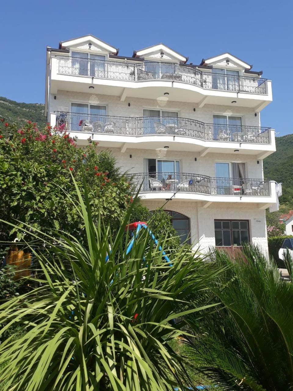 Villa Julia Baošići Exterior foto